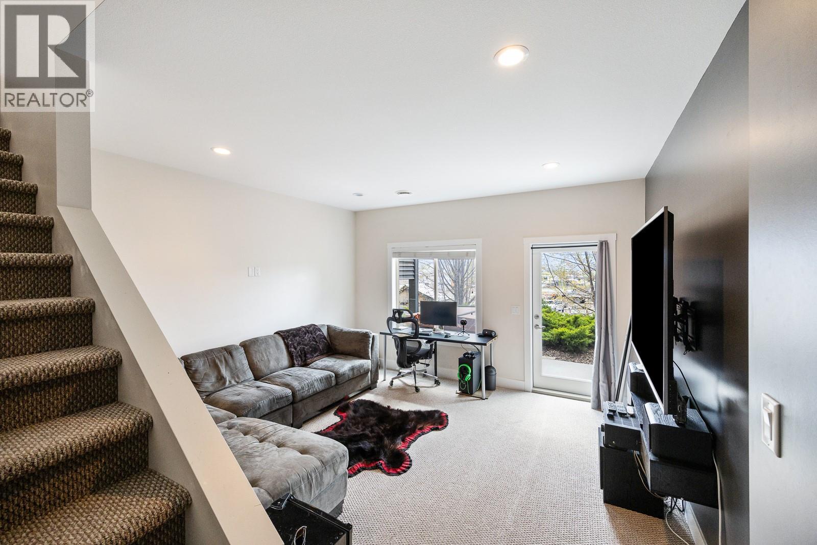  3007 Shetland Road, Kelowna