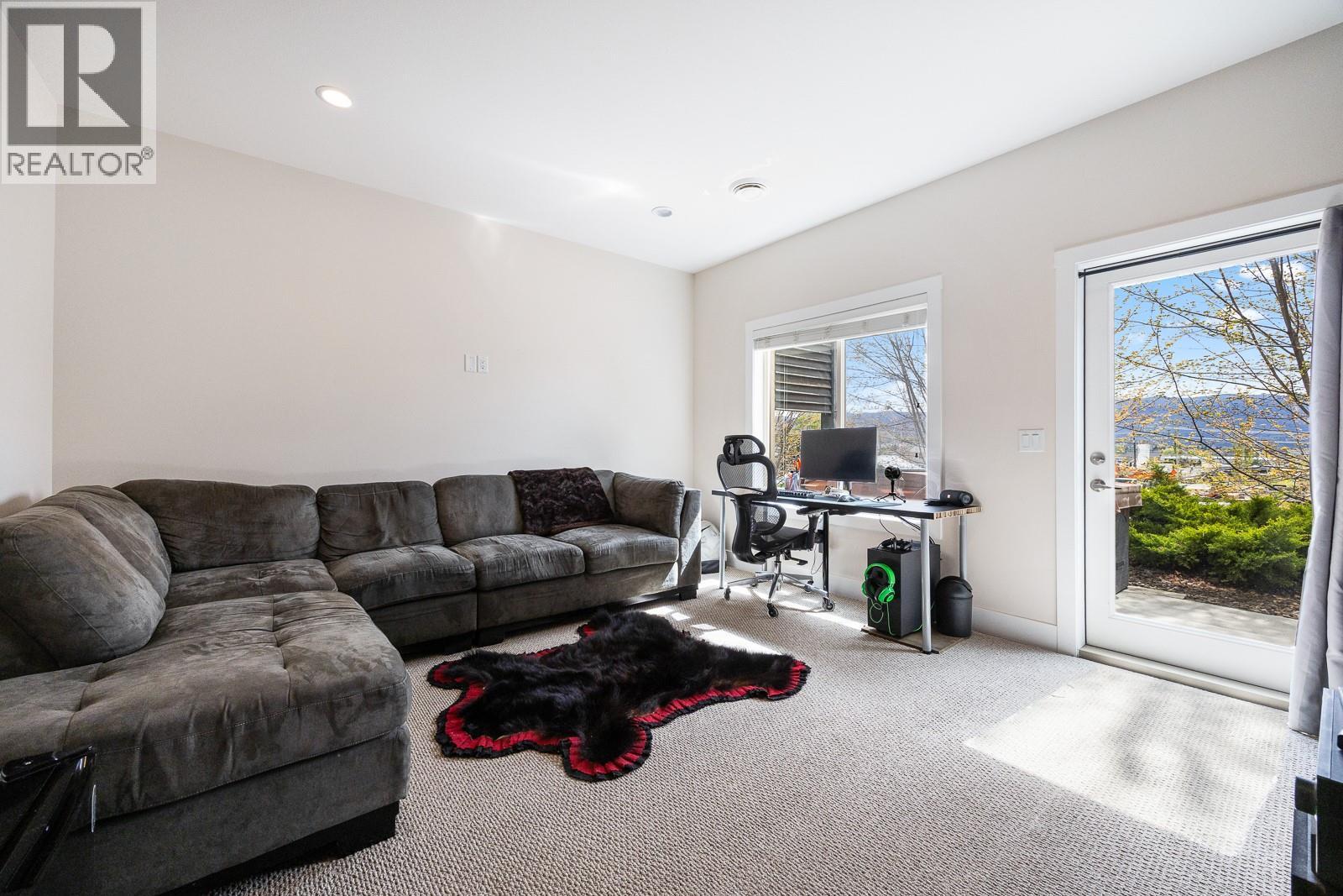  3007 Shetland Road, Kelowna