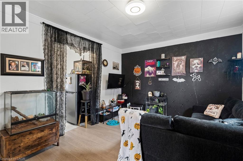 26 ALBINA Street - 4