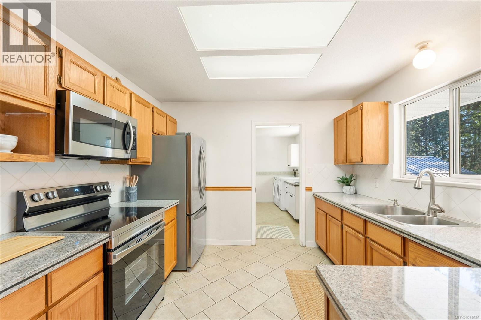 2362 Nanoose Rd - 17