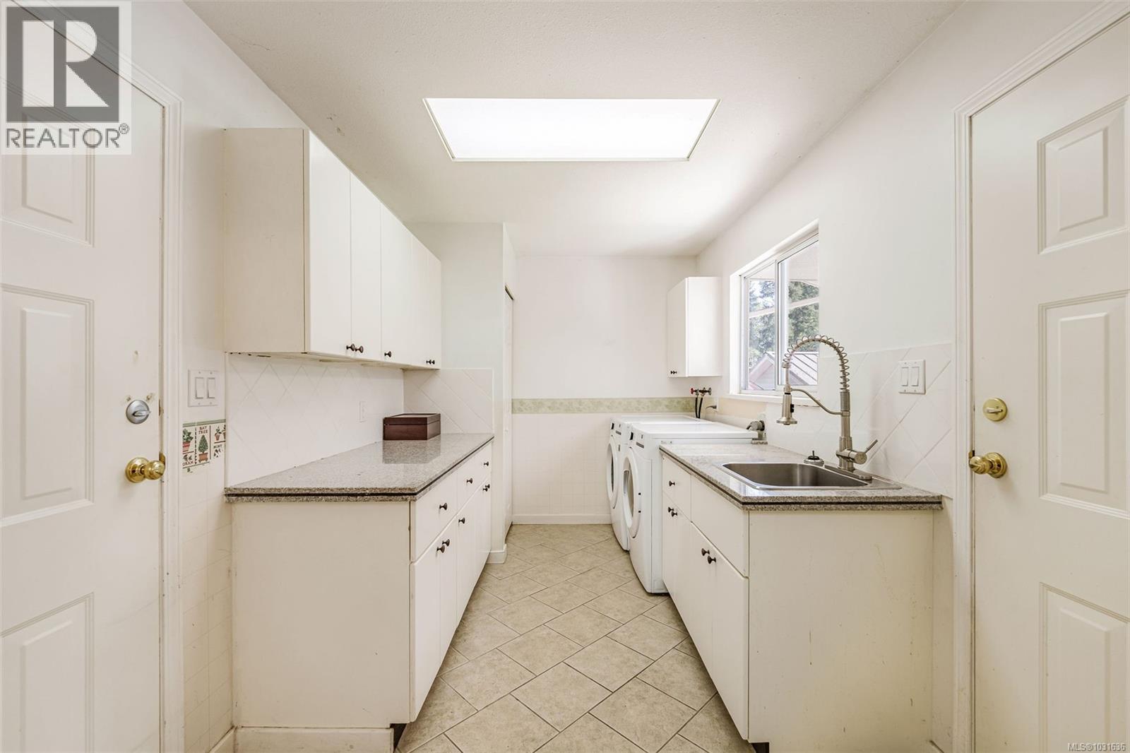 2362 Nanoose Rd - 25