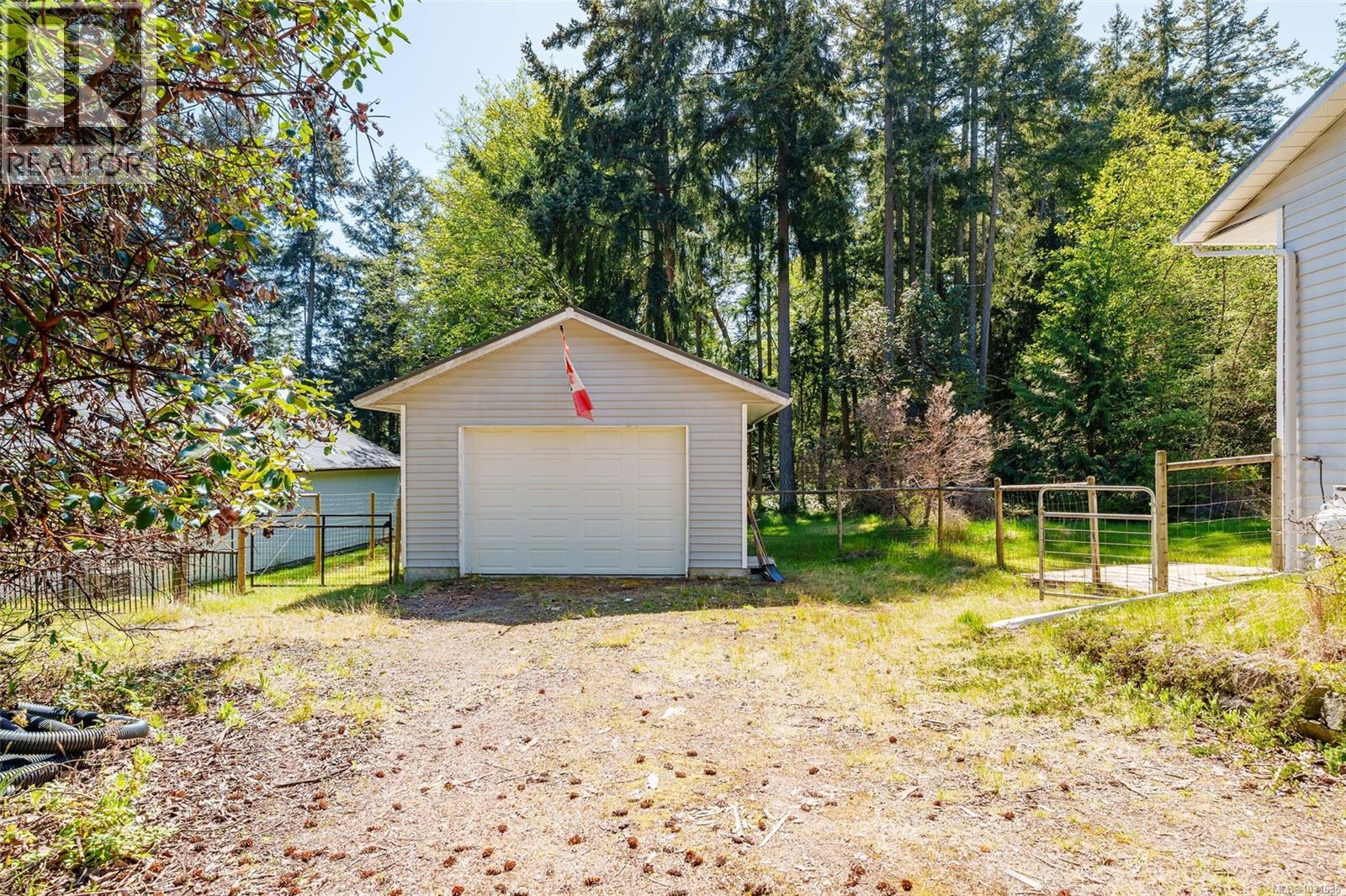 2362 Nanoose Rd - 55