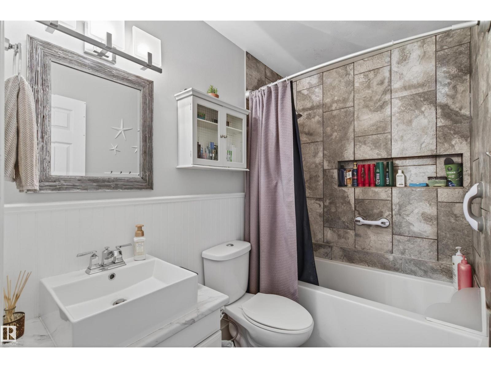 4 BRUYER CR — photo 20