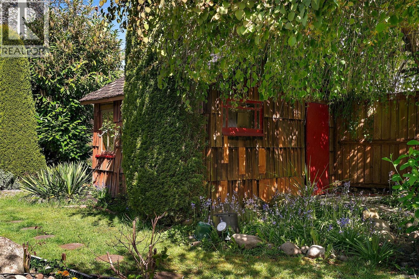 1937 Kaltasin Rd - 36