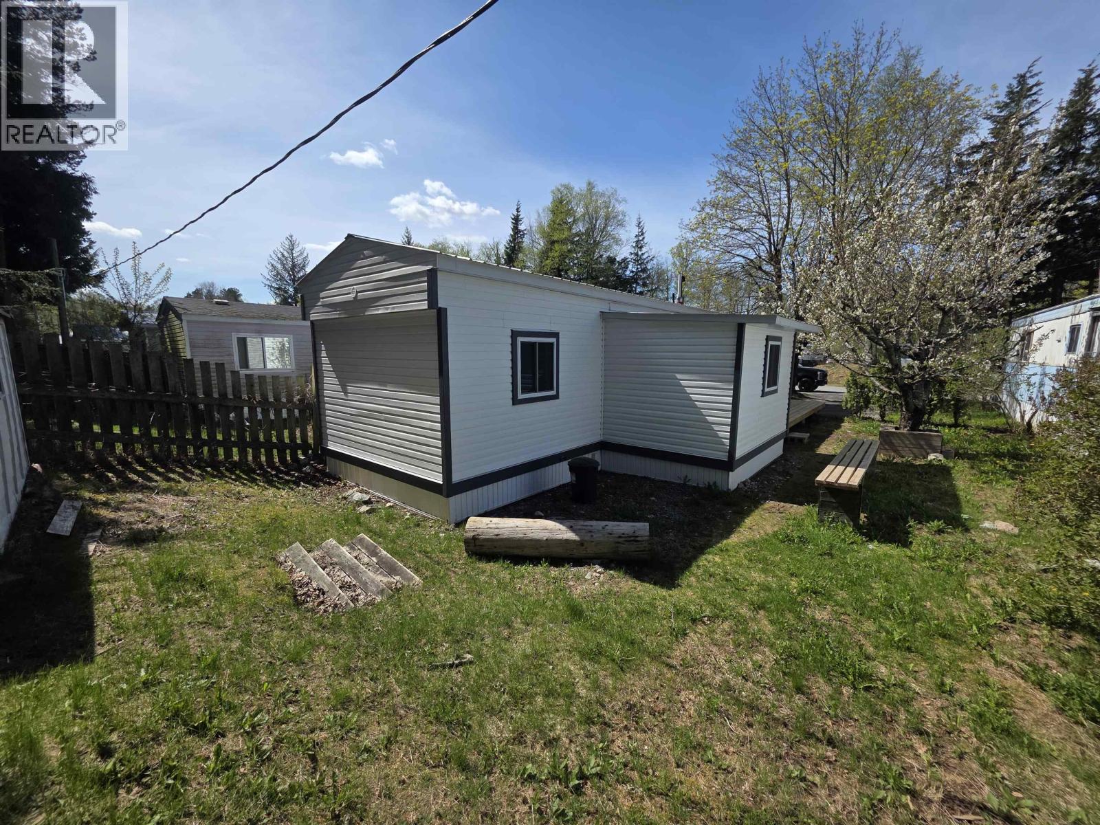 7 4625 GRAHAM AVENUE, Terrace