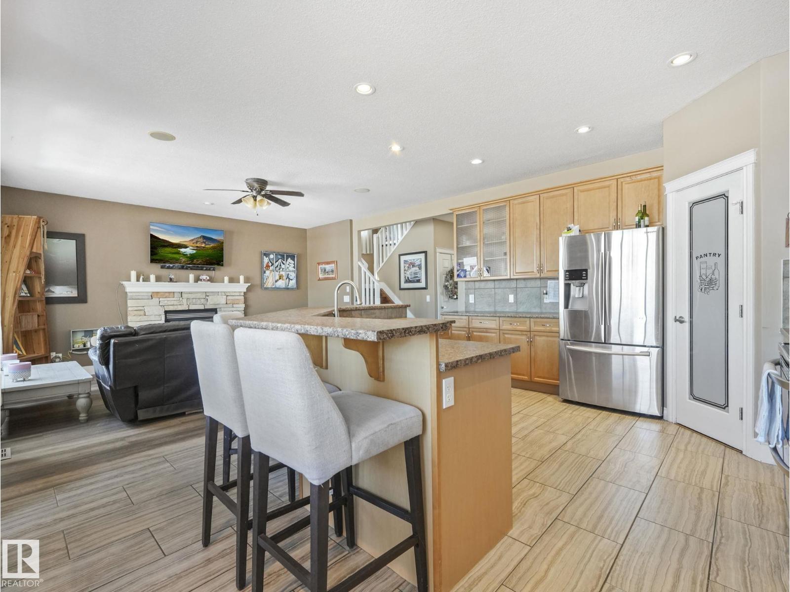 6210 53 AV, Beaumont