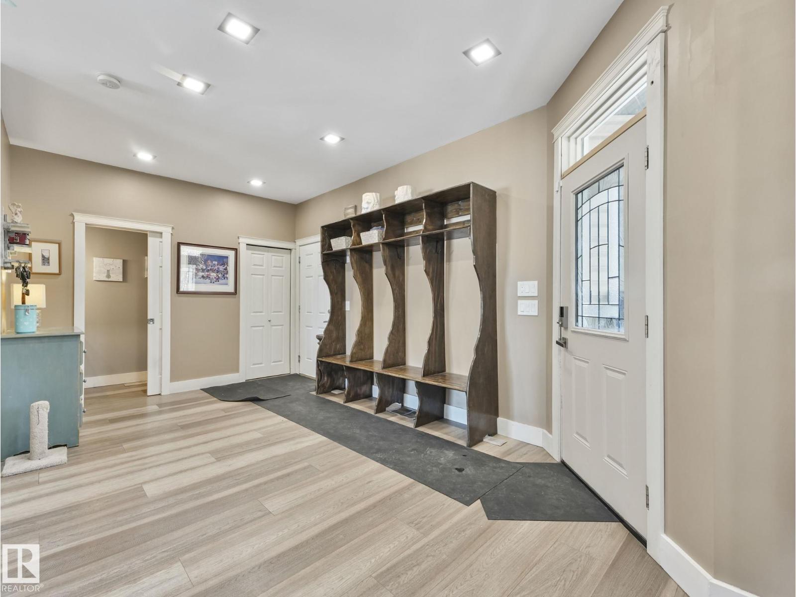 6210 53 AV, Beaumont