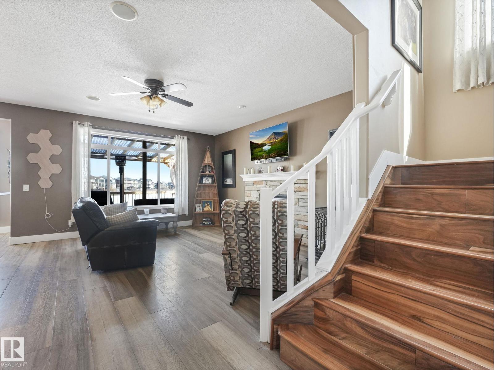 6210 53 AV, Beaumont