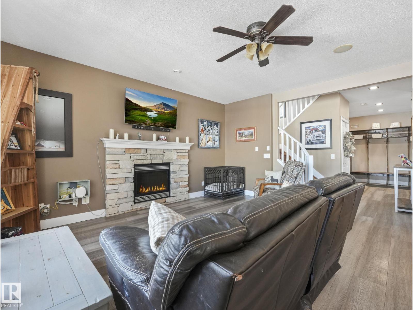 6210 53 AV, Beaumont