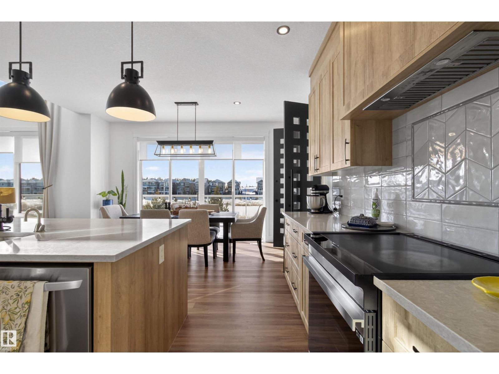 16615 32 AV SW, Edmonton