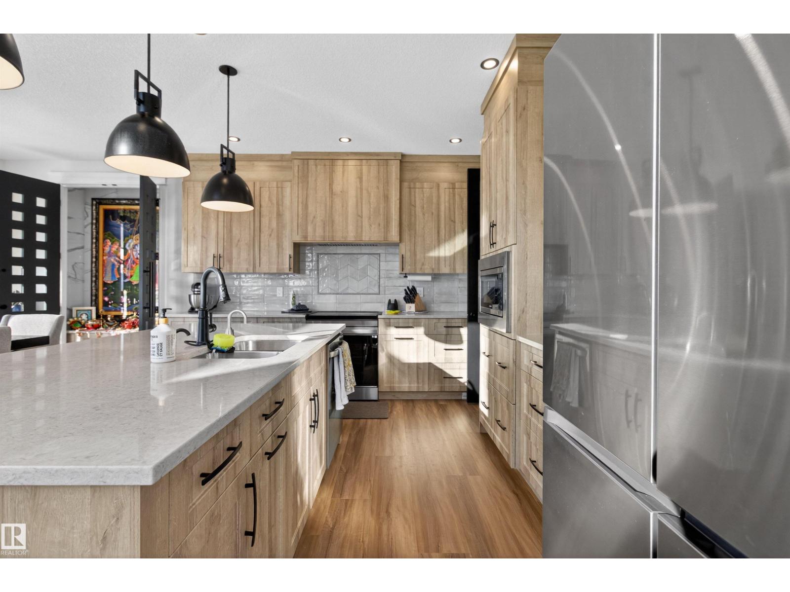 16615 32 AV SW - 28