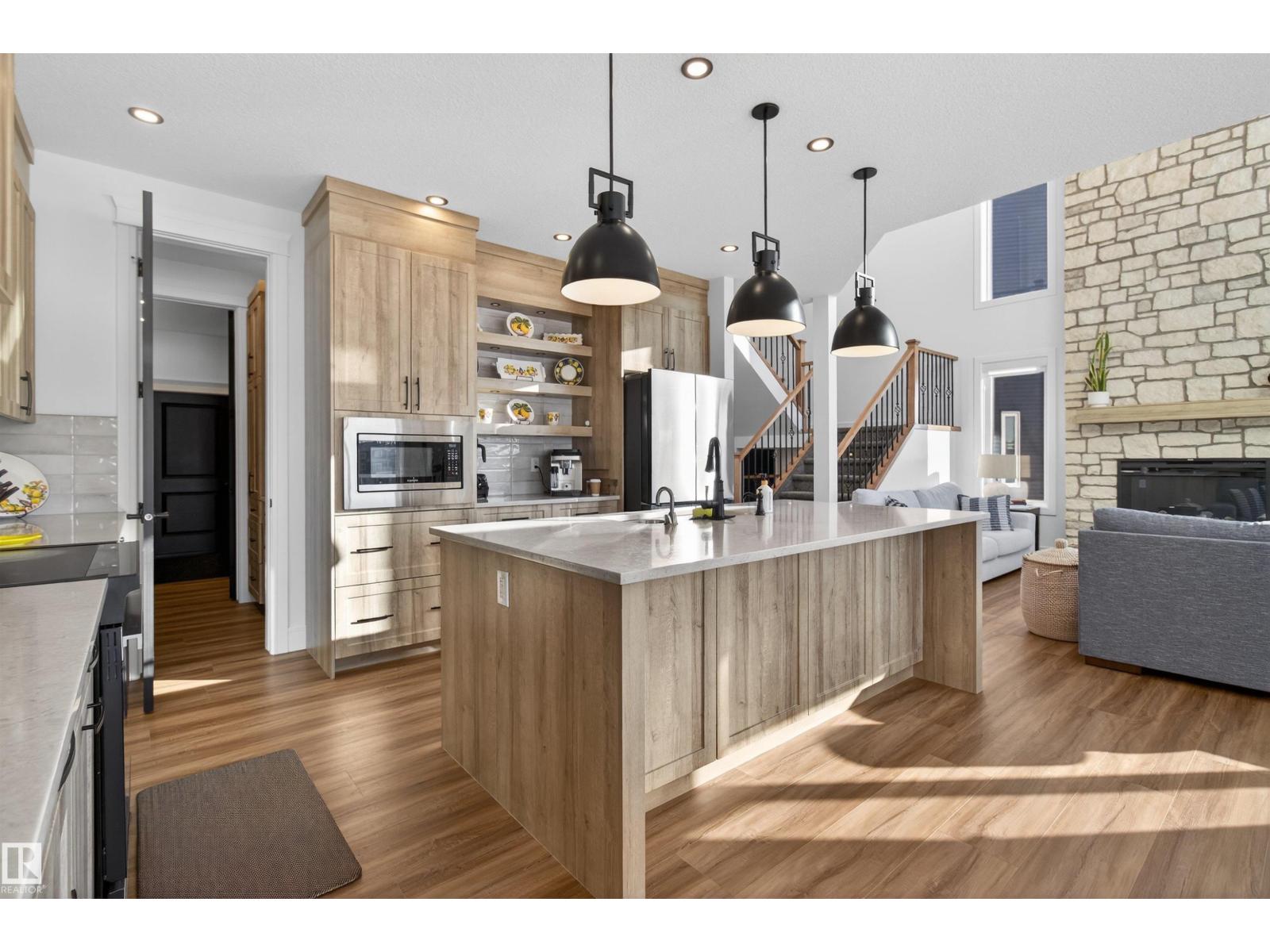 16615 32 AV SW, Edmonton