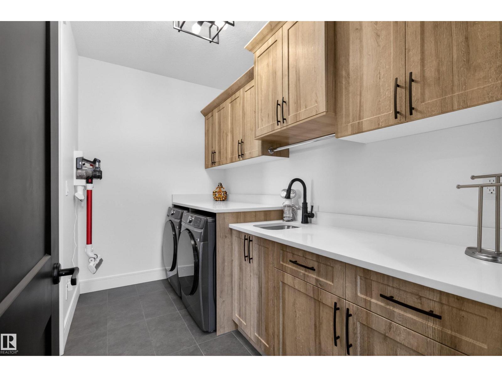 16615 32 AV SW, Edmonton