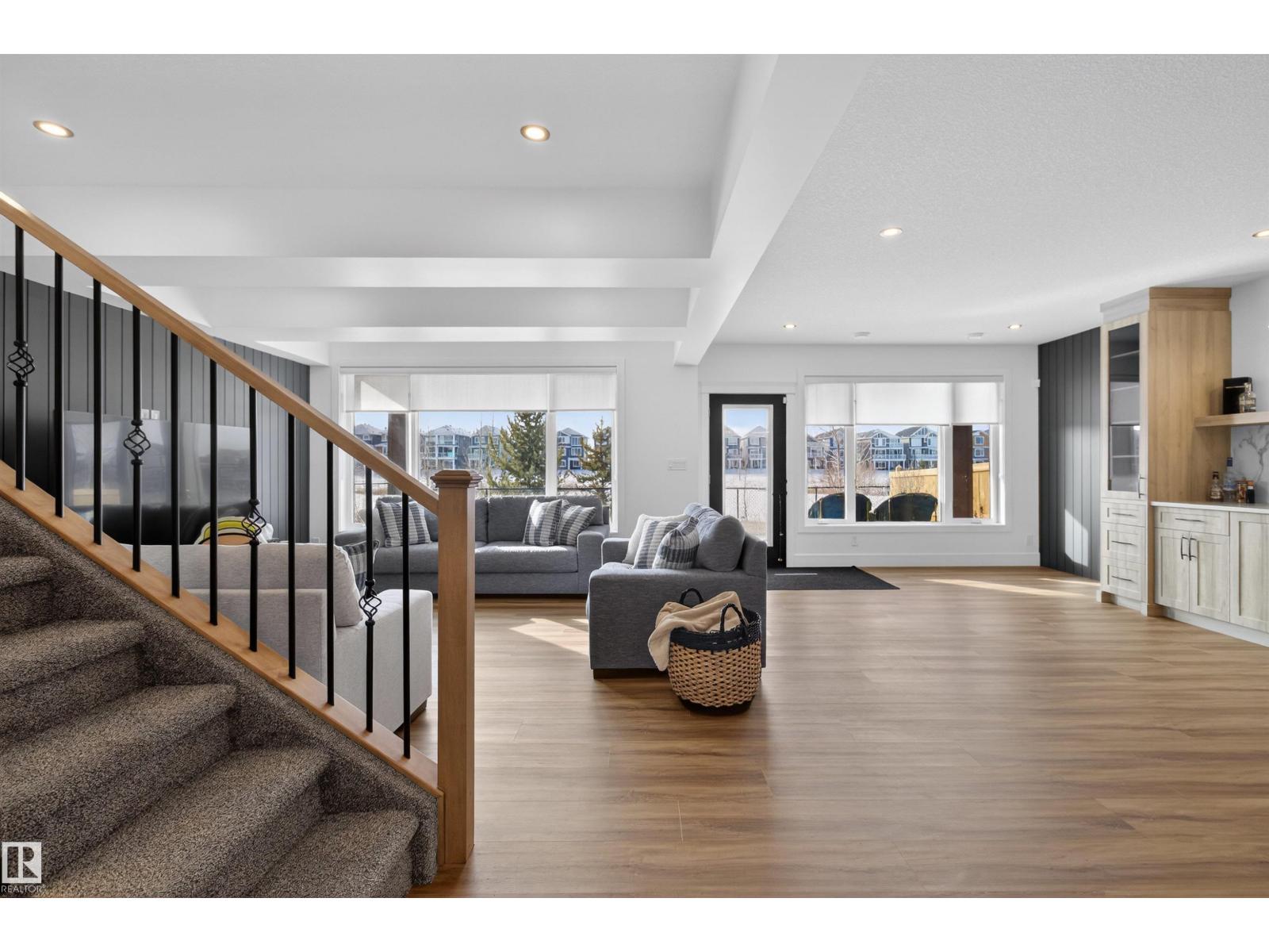 16615 32 AV SW, Edmonton