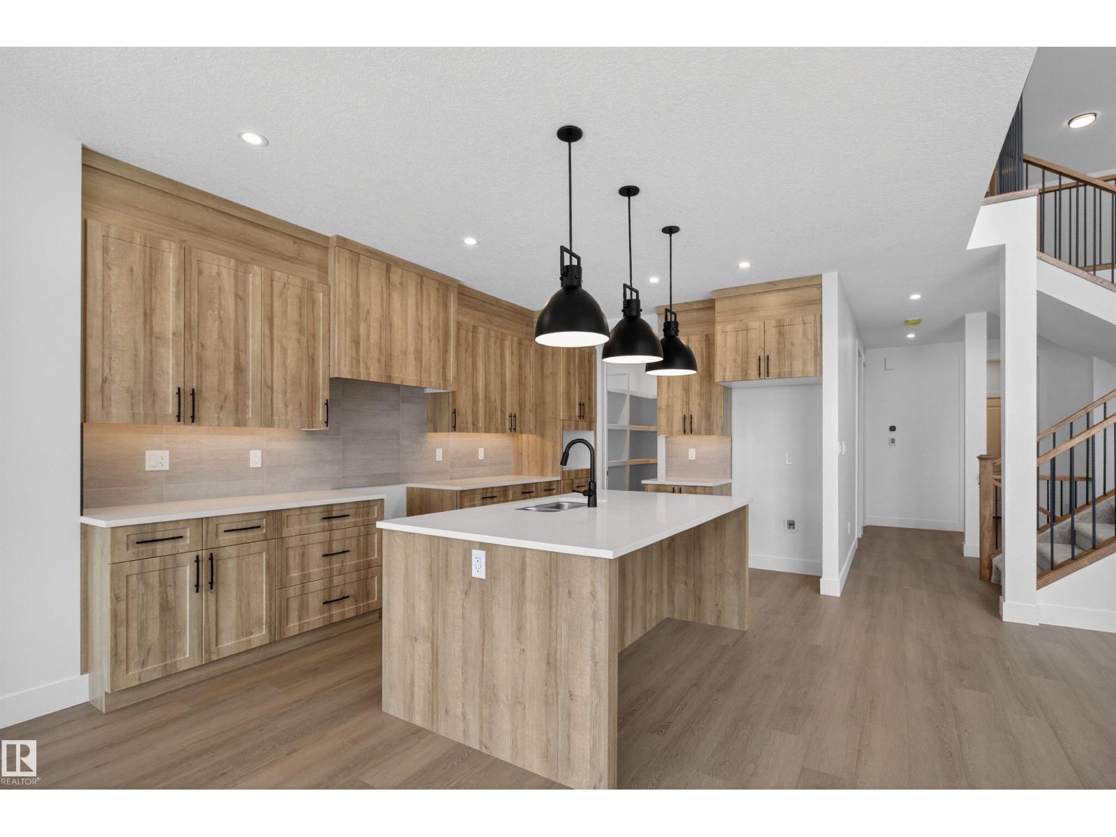 16512 34 AV SW, Edmonton