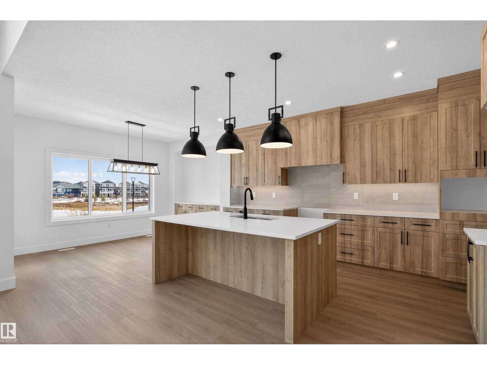 16512 34 AV SW, Edmonton