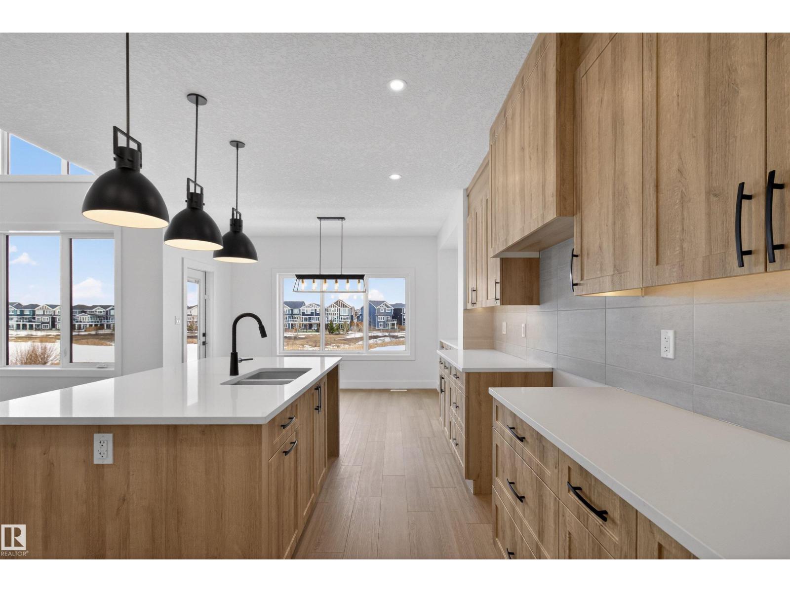 16512 34 AV SW, Edmonton