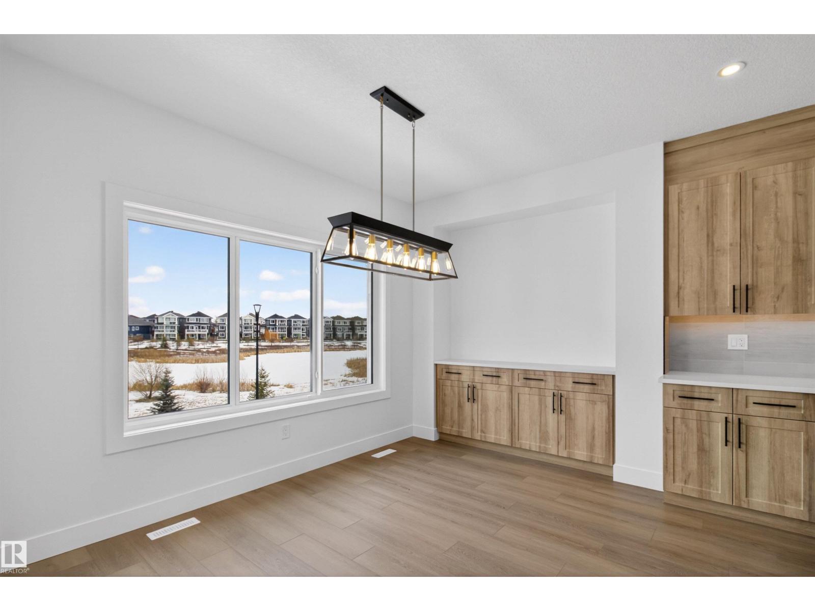 16512 34 AV SW - 21