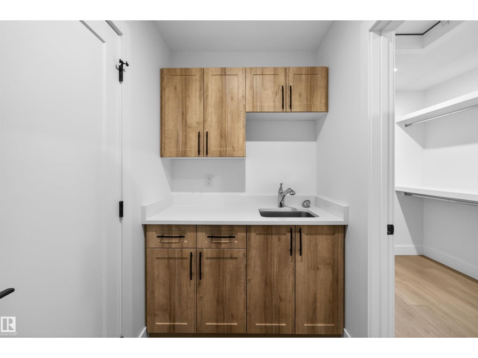 16512 34 AV SW, Edmonton