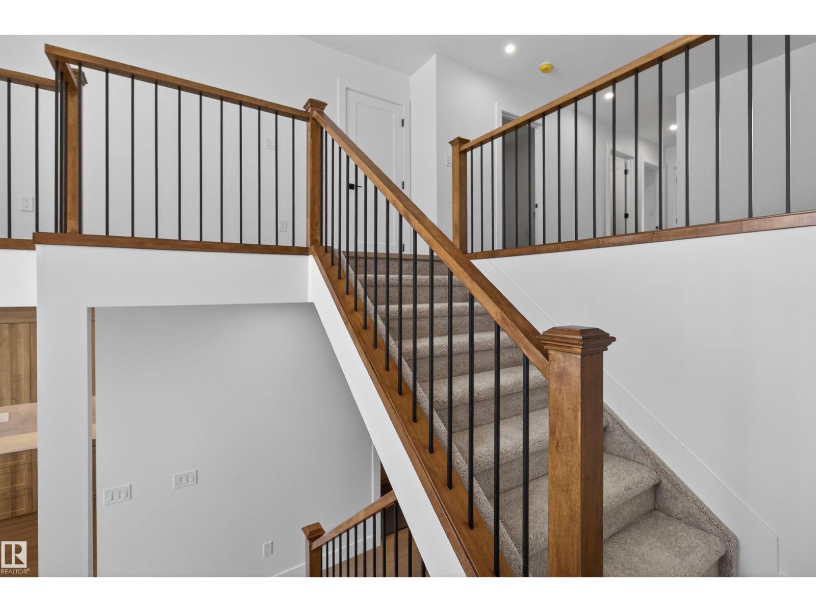 16512 34 AV SW, Edmonton