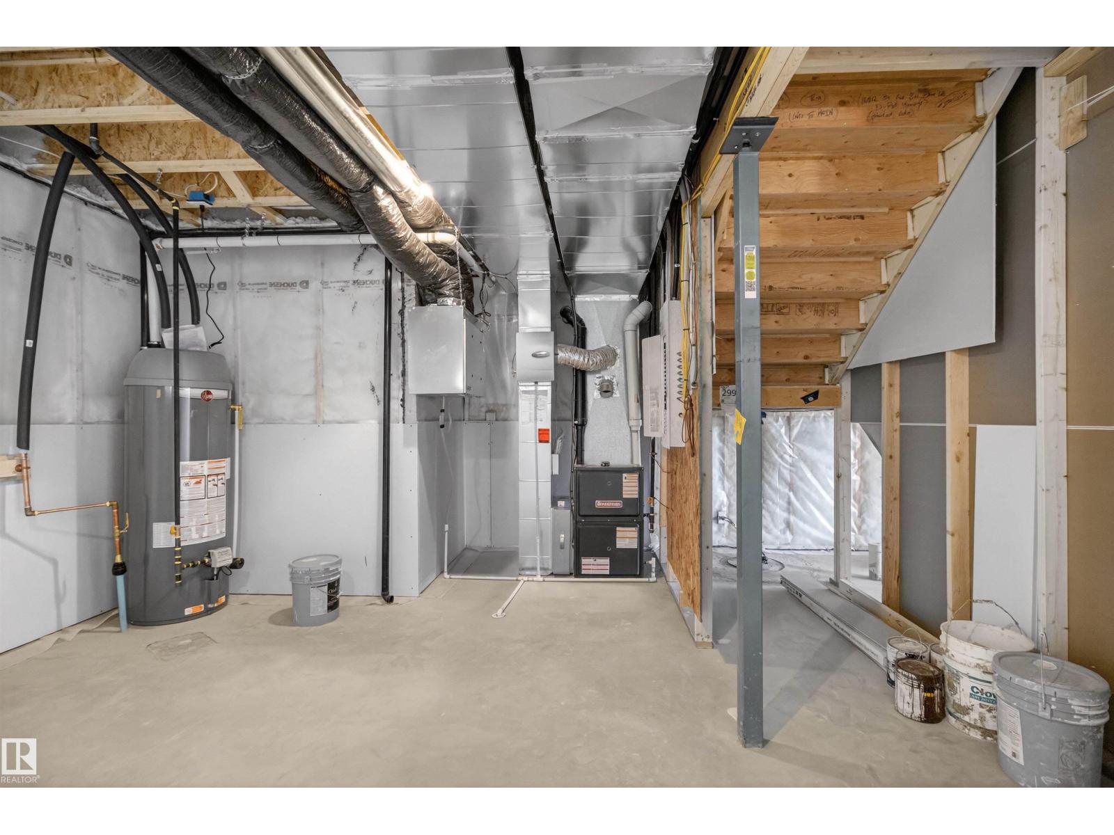 16512 34 AV SW - 52