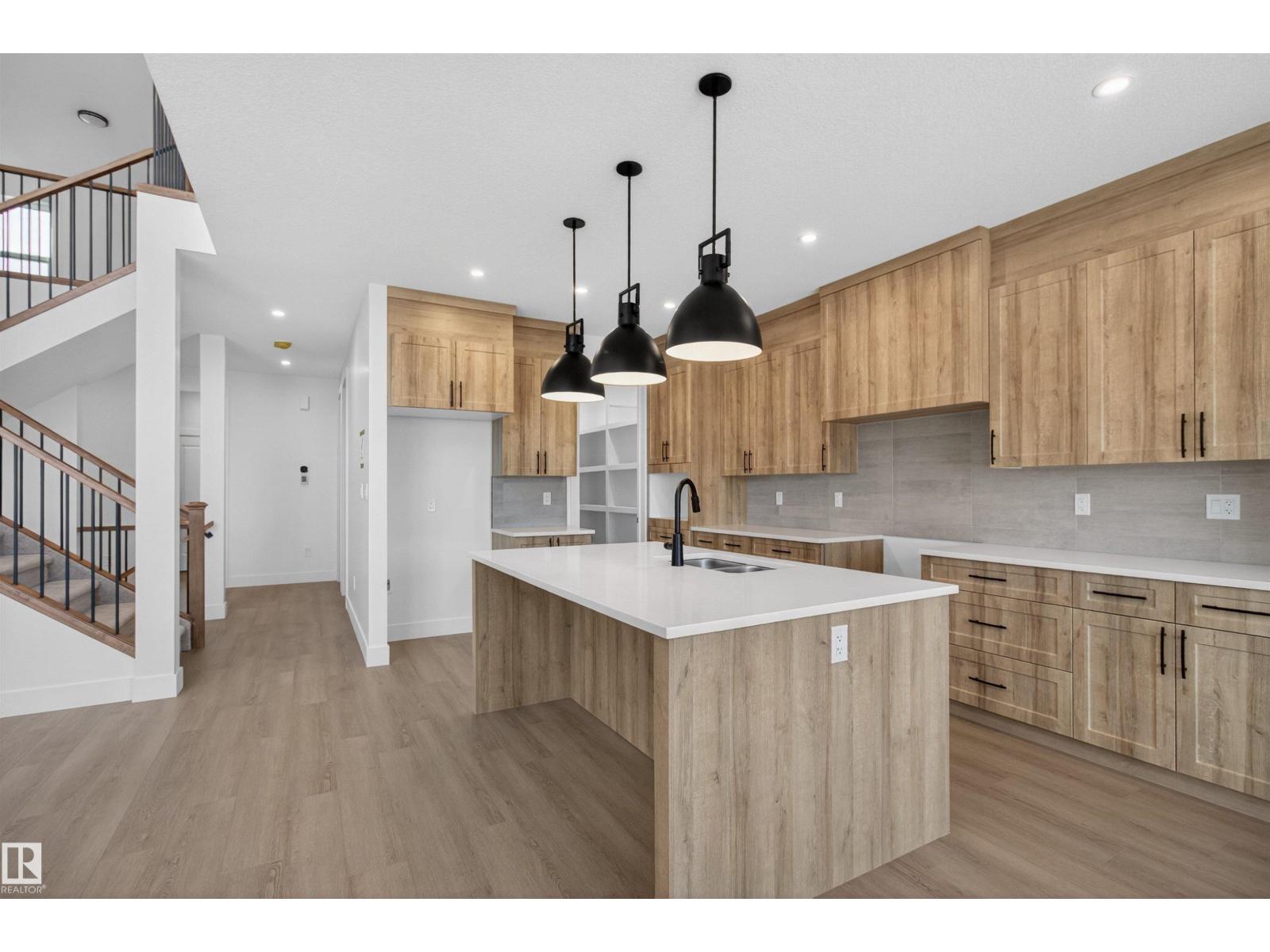 16716 34 AV SW, Edmonton