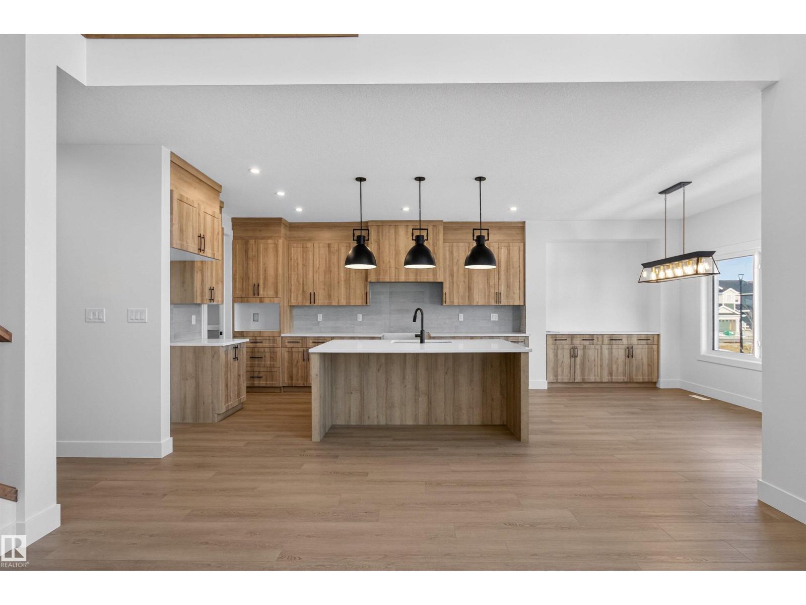 16716 34 AV SW, Edmonton