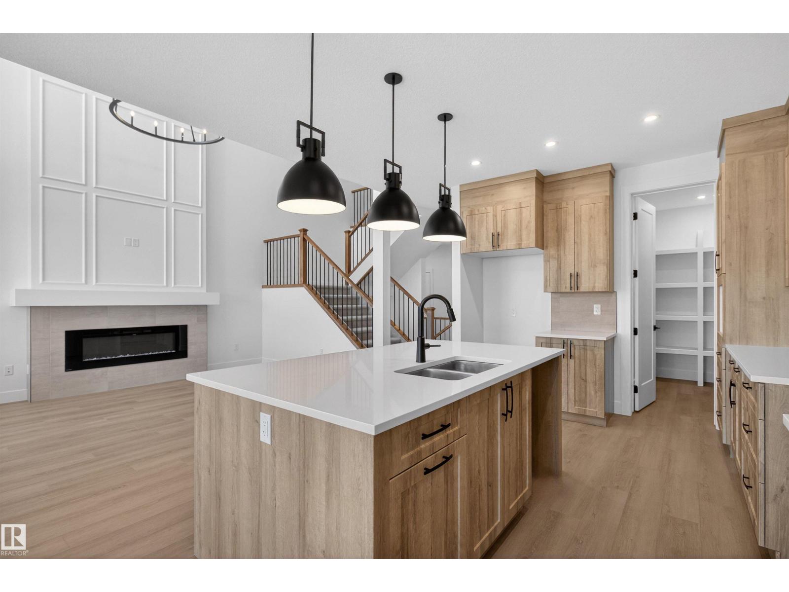 16716 34 AV SW, Edmonton