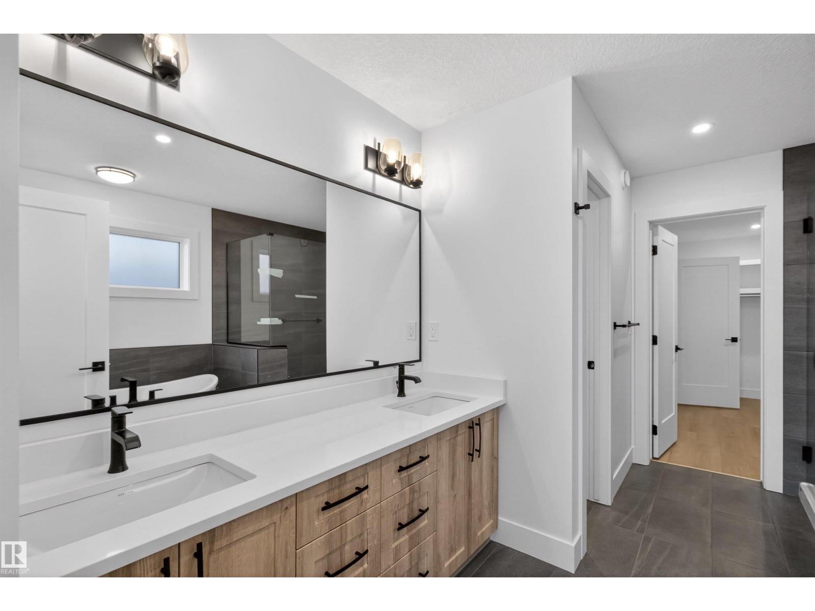 16716 34 AV SW, Edmonton