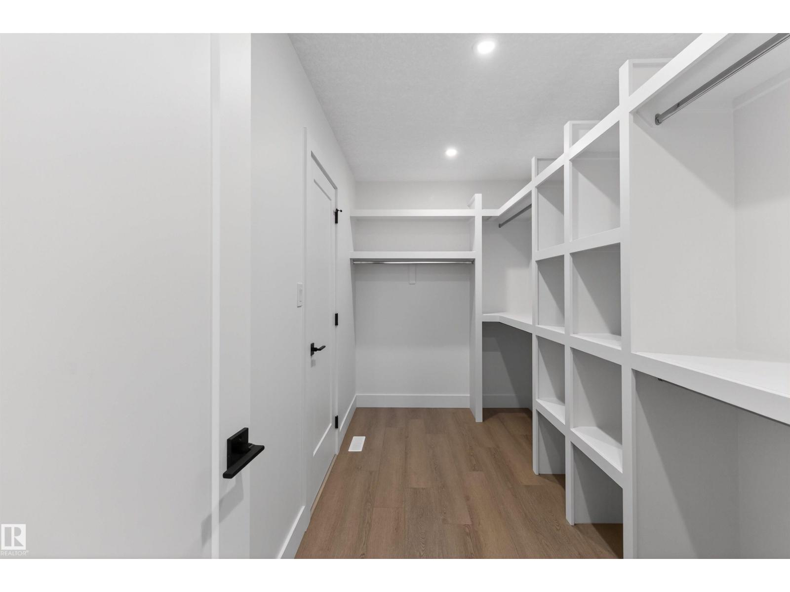 16716 34 AV SW, Edmonton