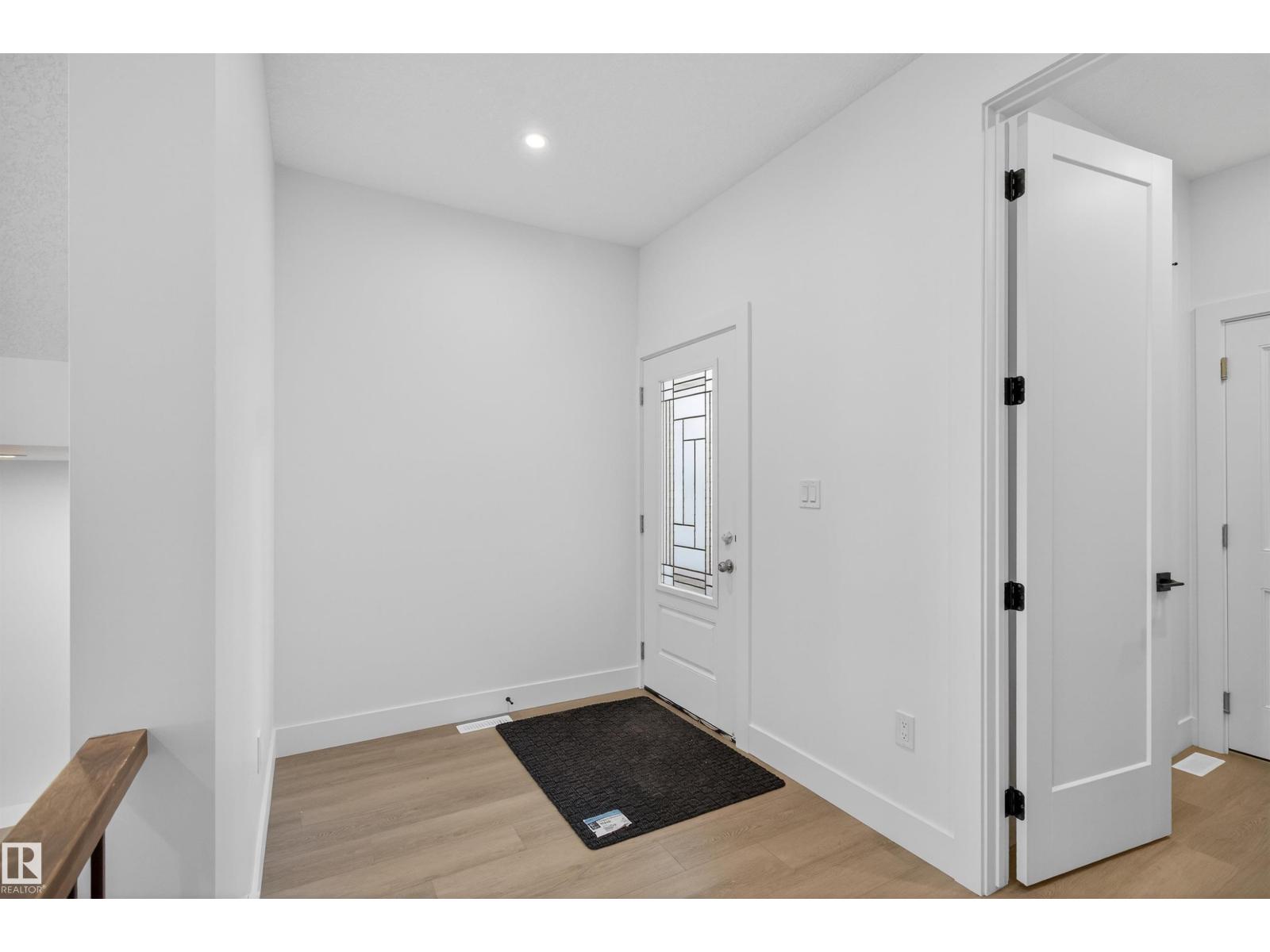 16716 34 AV SW, Edmonton