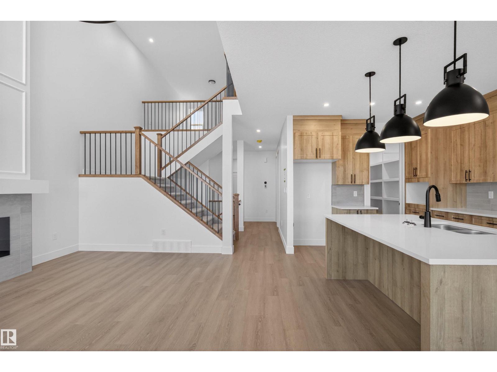 16716 34 AV SW, Edmonton