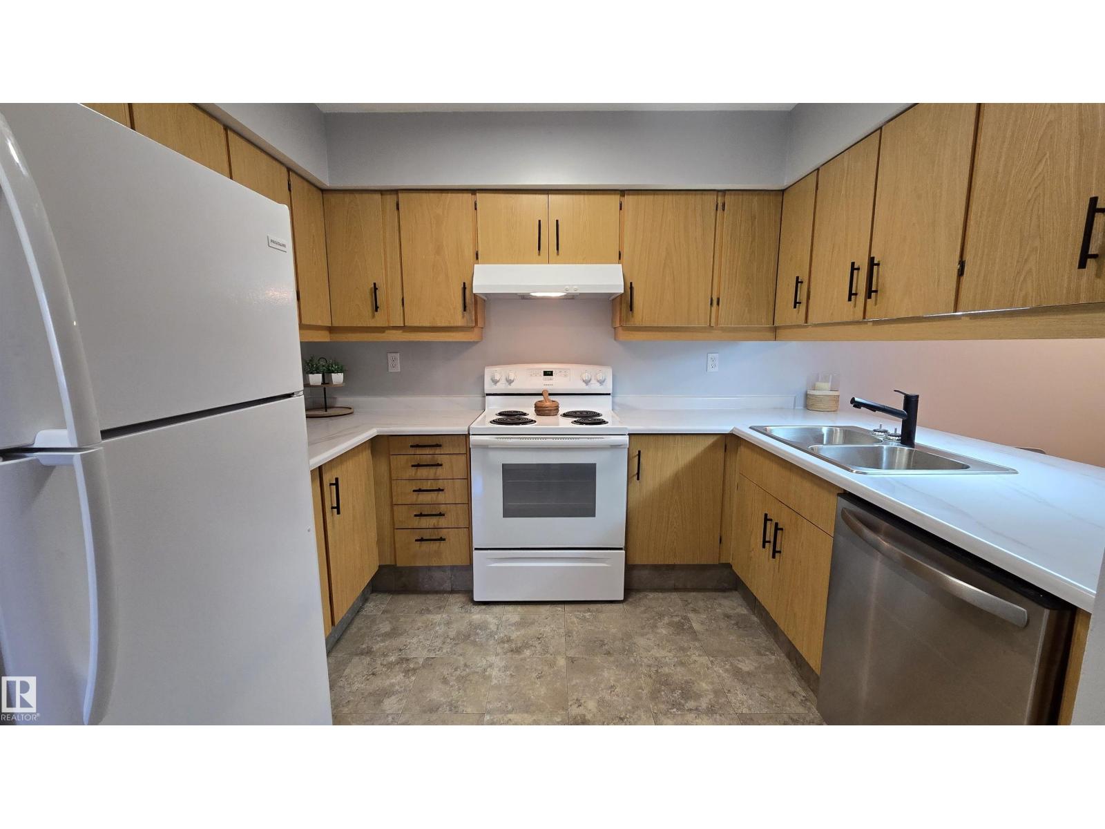 #202 24 ALPINE PL, St. Albert