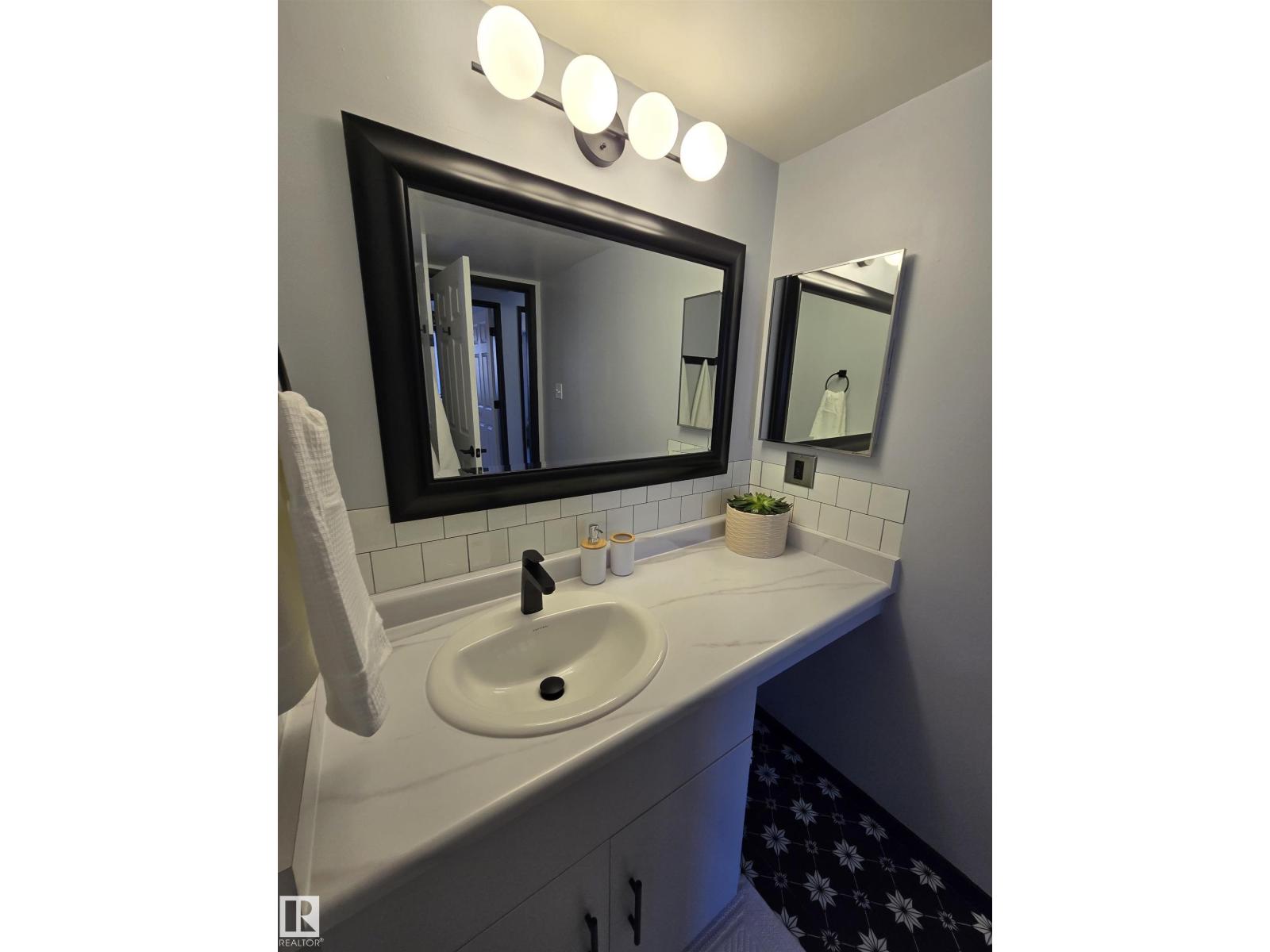 #202 24 ALPINE PL, St. Albert