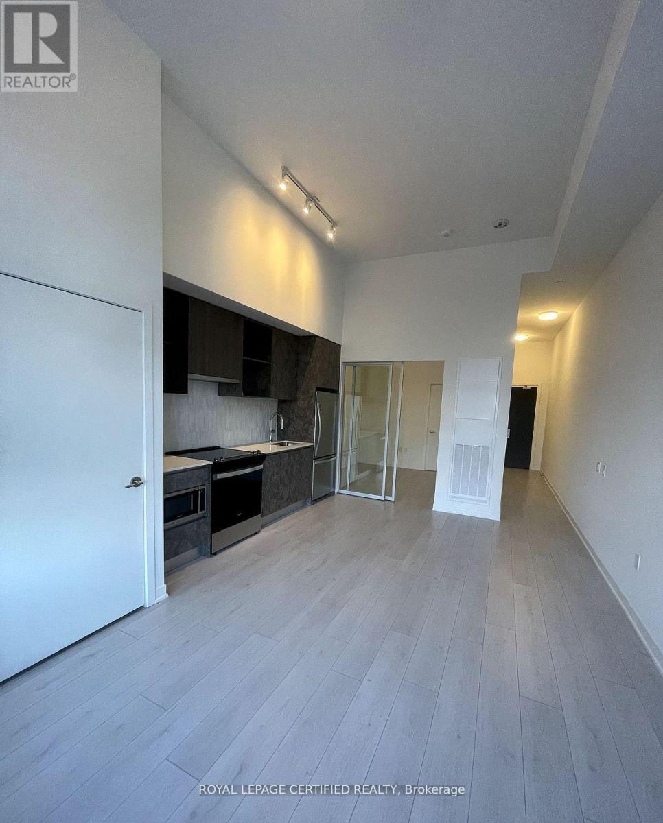 #131 395 DUNDAS STREET - 2