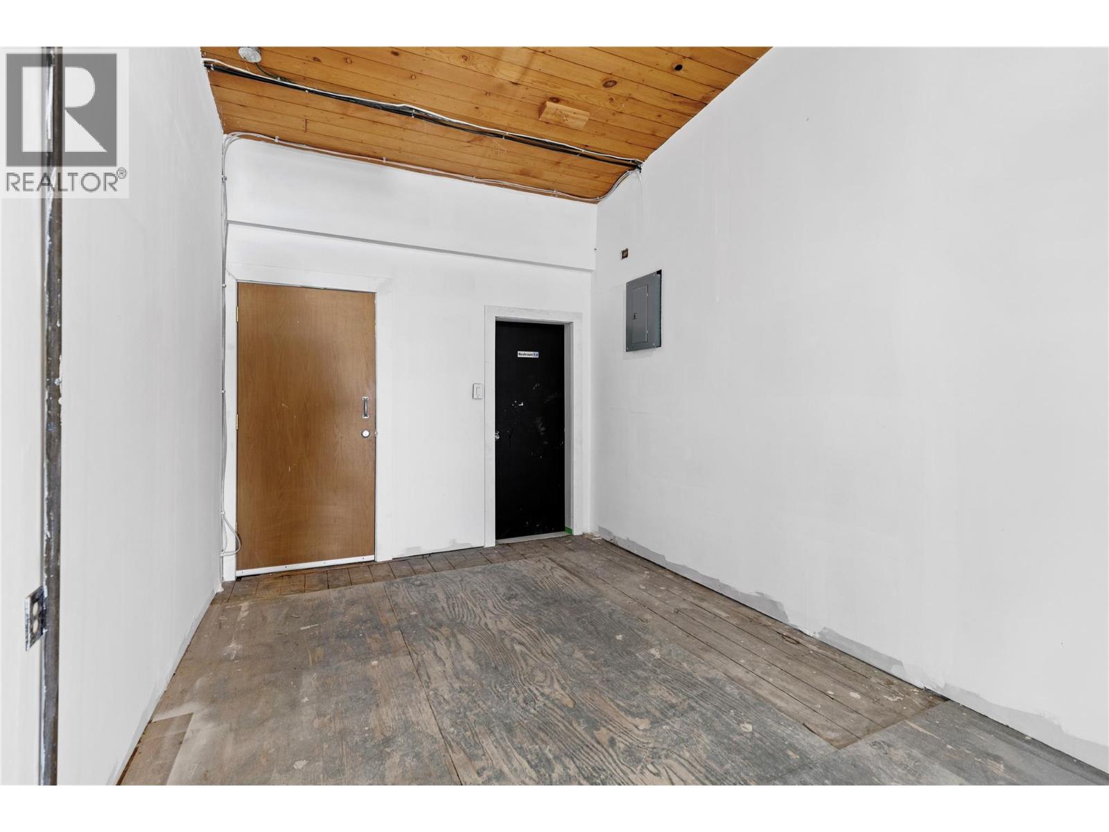 A/B 986 VICTORIA Street, Kamloops