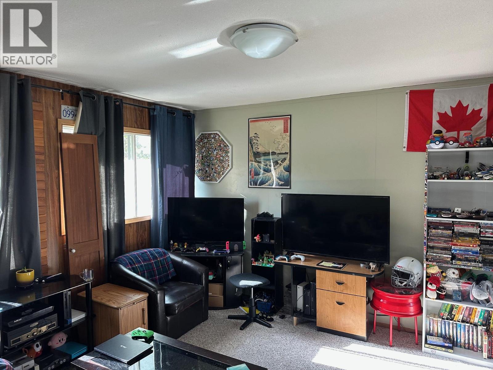 609 Second Street - 13
