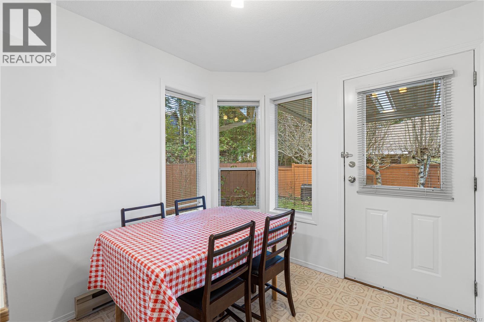 #12 4750 Uplands Dr - 18