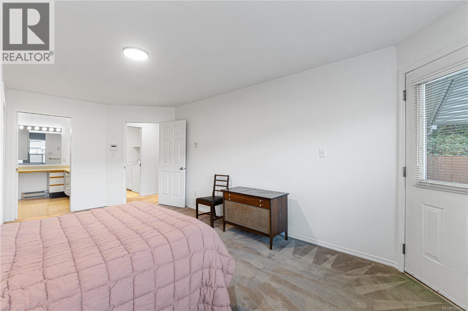 #12 4750 Uplands Dr - 20