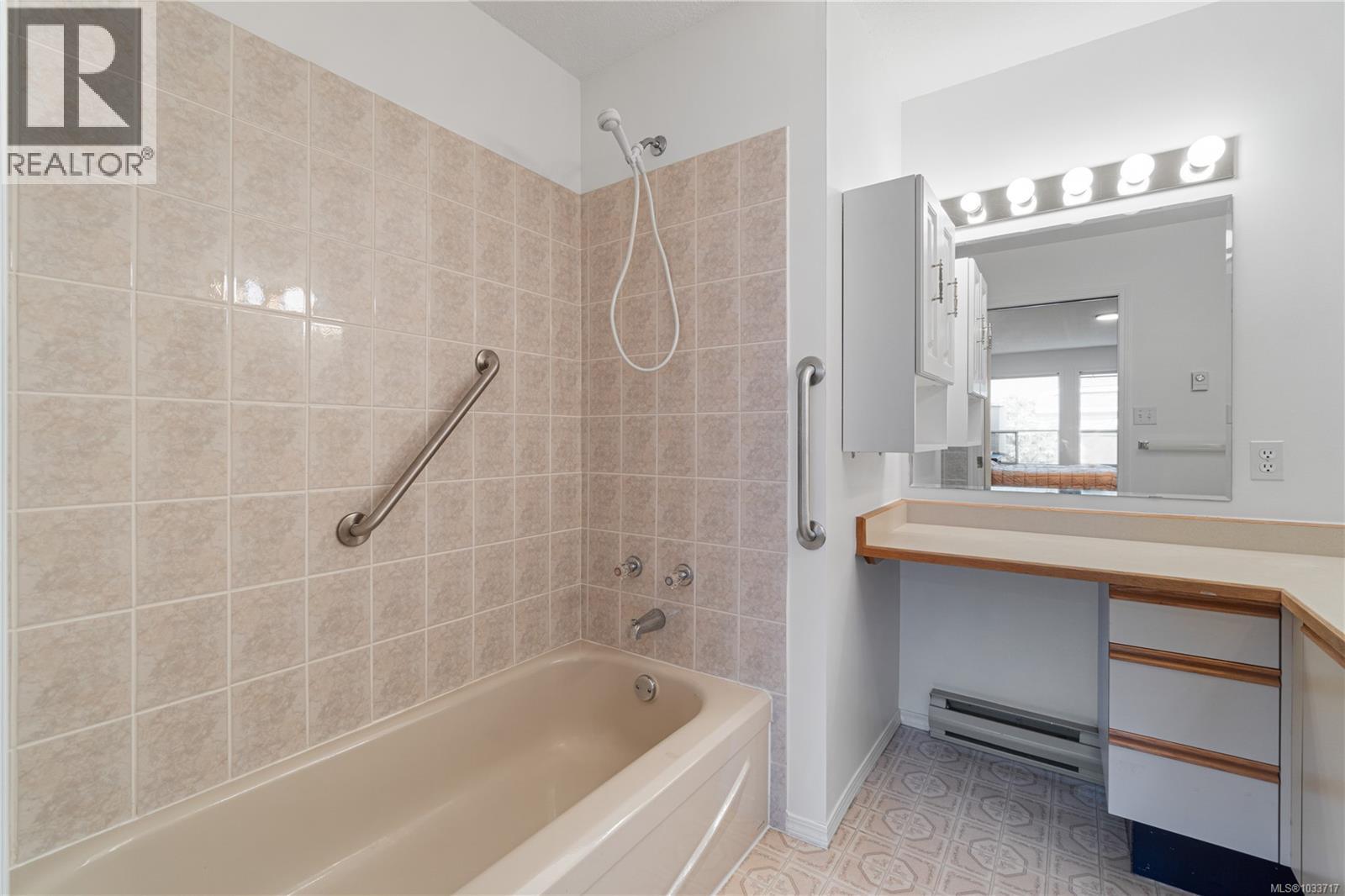#12 4750 Uplands Dr - 22