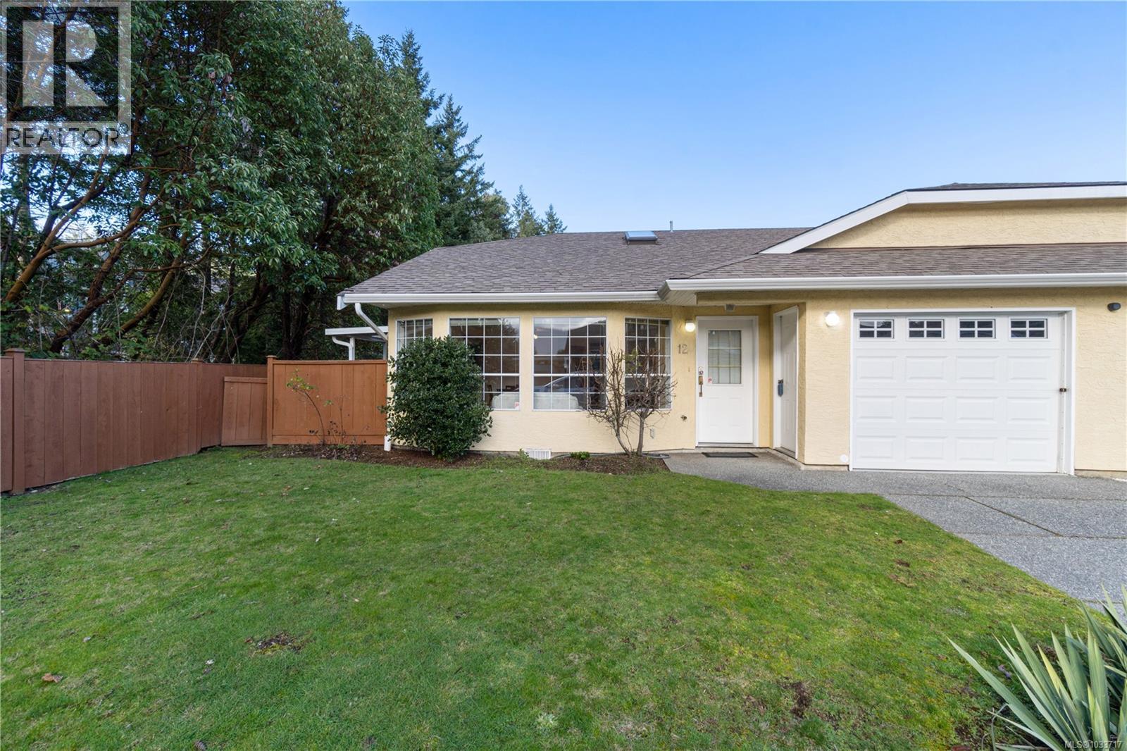 #12 4750 Uplands Dr - 29
