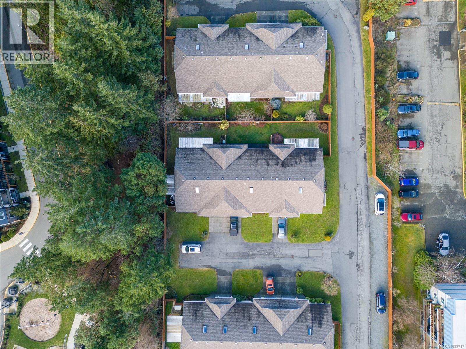 #12 4750 Uplands Dr - 32