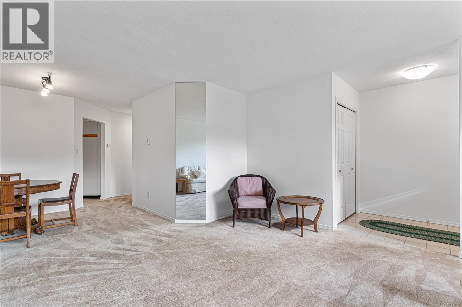 #12 4750 Uplands Dr - 8