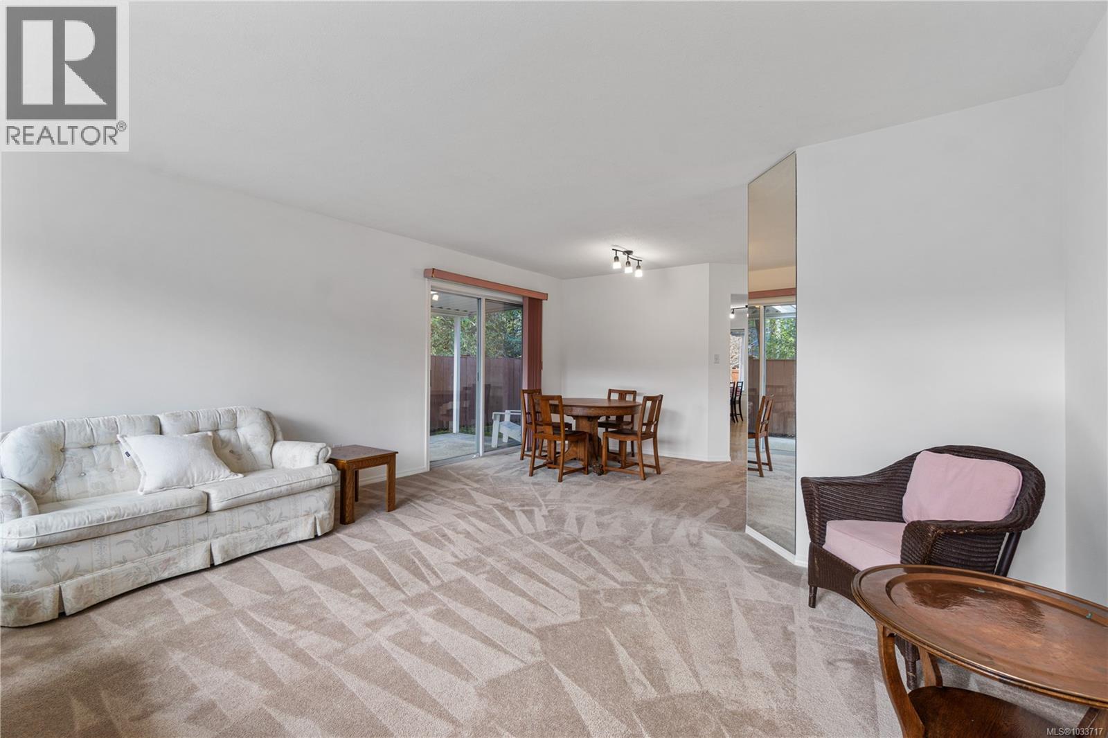 #12 4750 Uplands Dr - 9