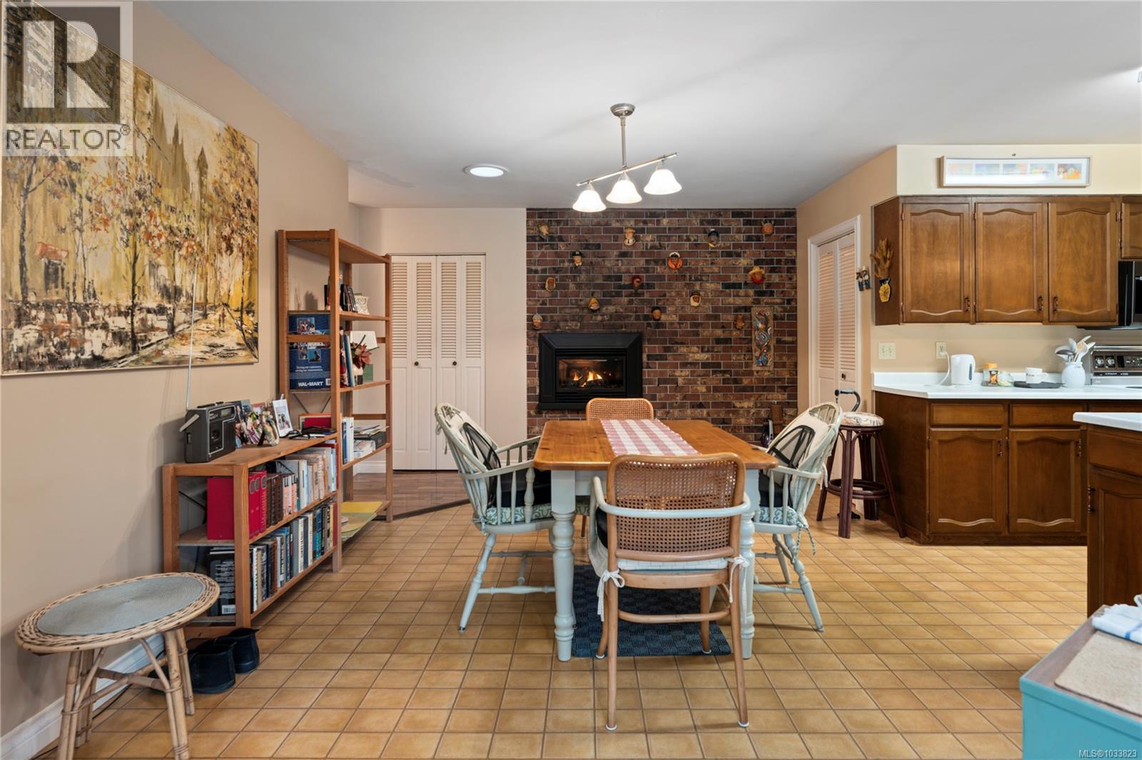 260 Elizabeth Ave - 36