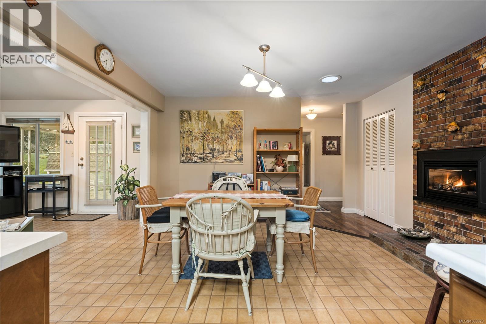 260 Elizabeth Ave - 40