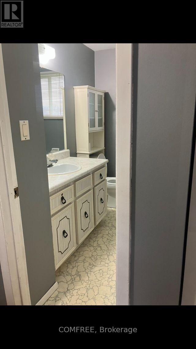 560 SHORT STREET - 22