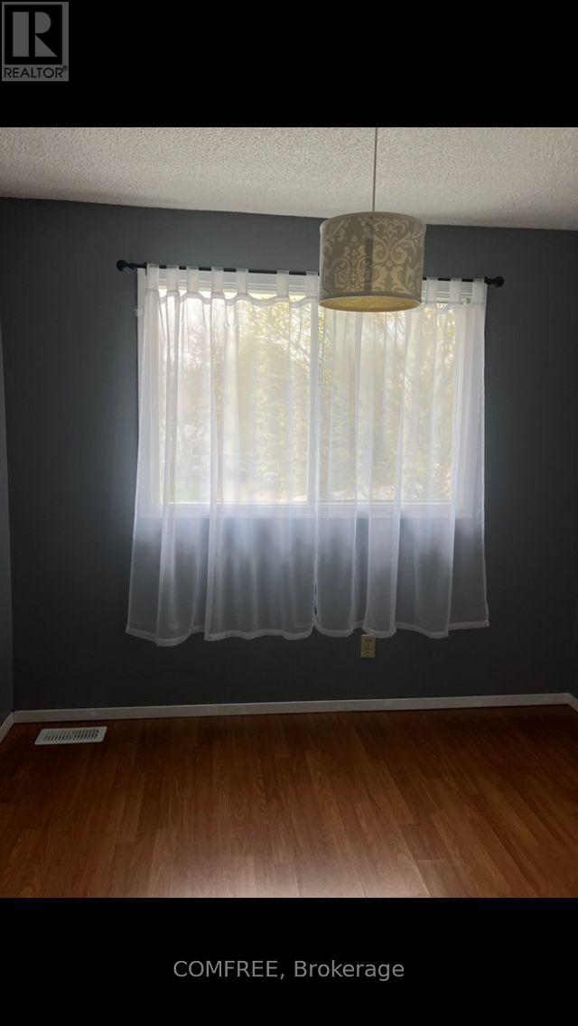 560 SHORT STREET - 26