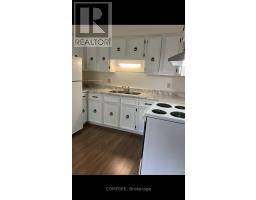 560 Short Street, Petrolia, ON N0N1R0 Photo 11