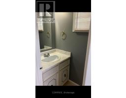 560 Short Street, Petrolia, ON N0N1R0 Photo 13
